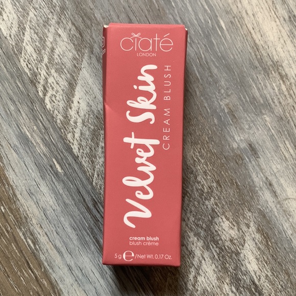 Makeup bundle and bag - Picture 4 of 7